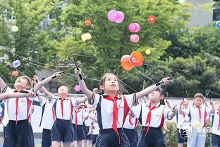 亚马尔本场数据：送出助攻，对抗15次成功5次&16次丢掉球权